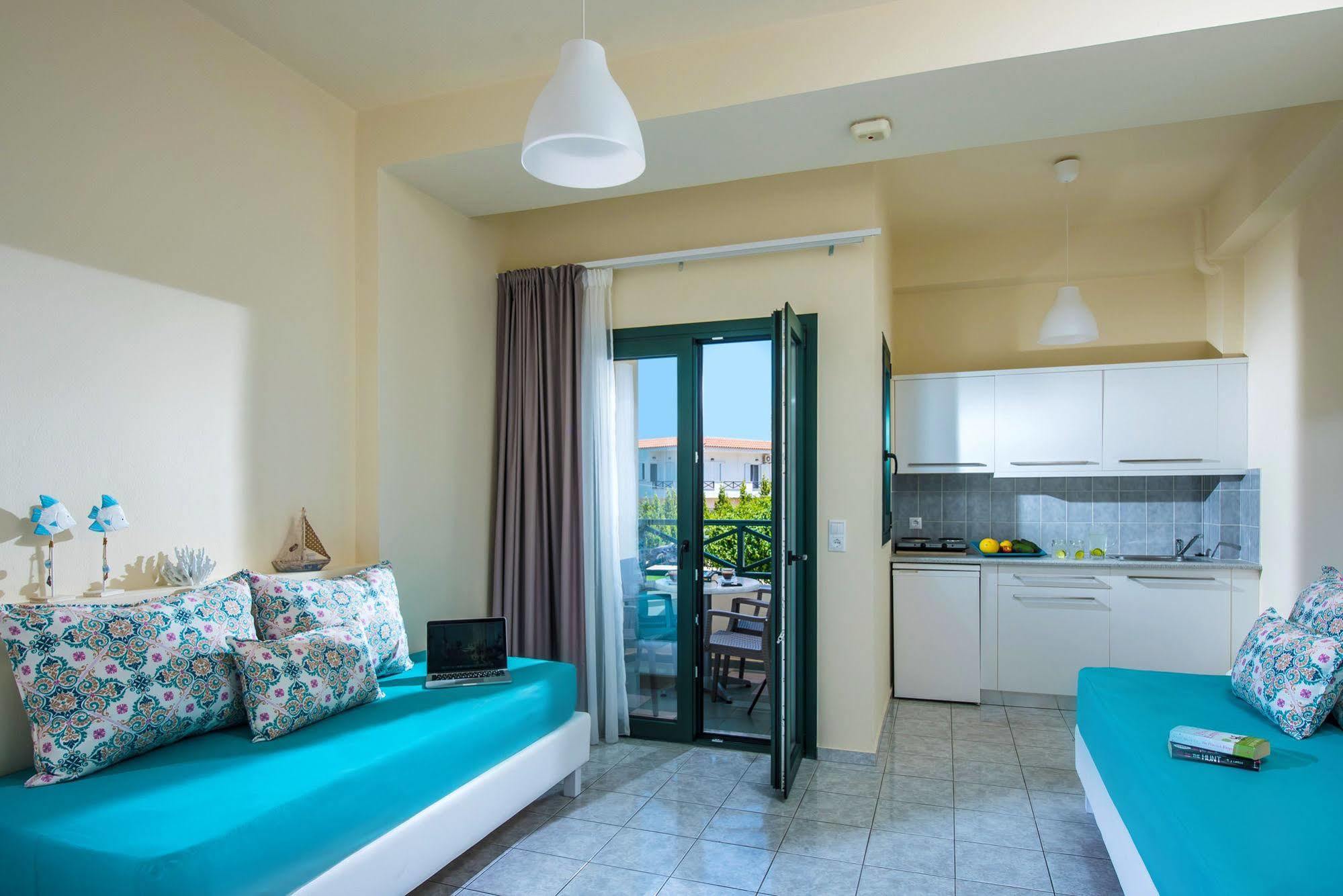 Kristalli Hotel Apartments マリア エクステリア 写真