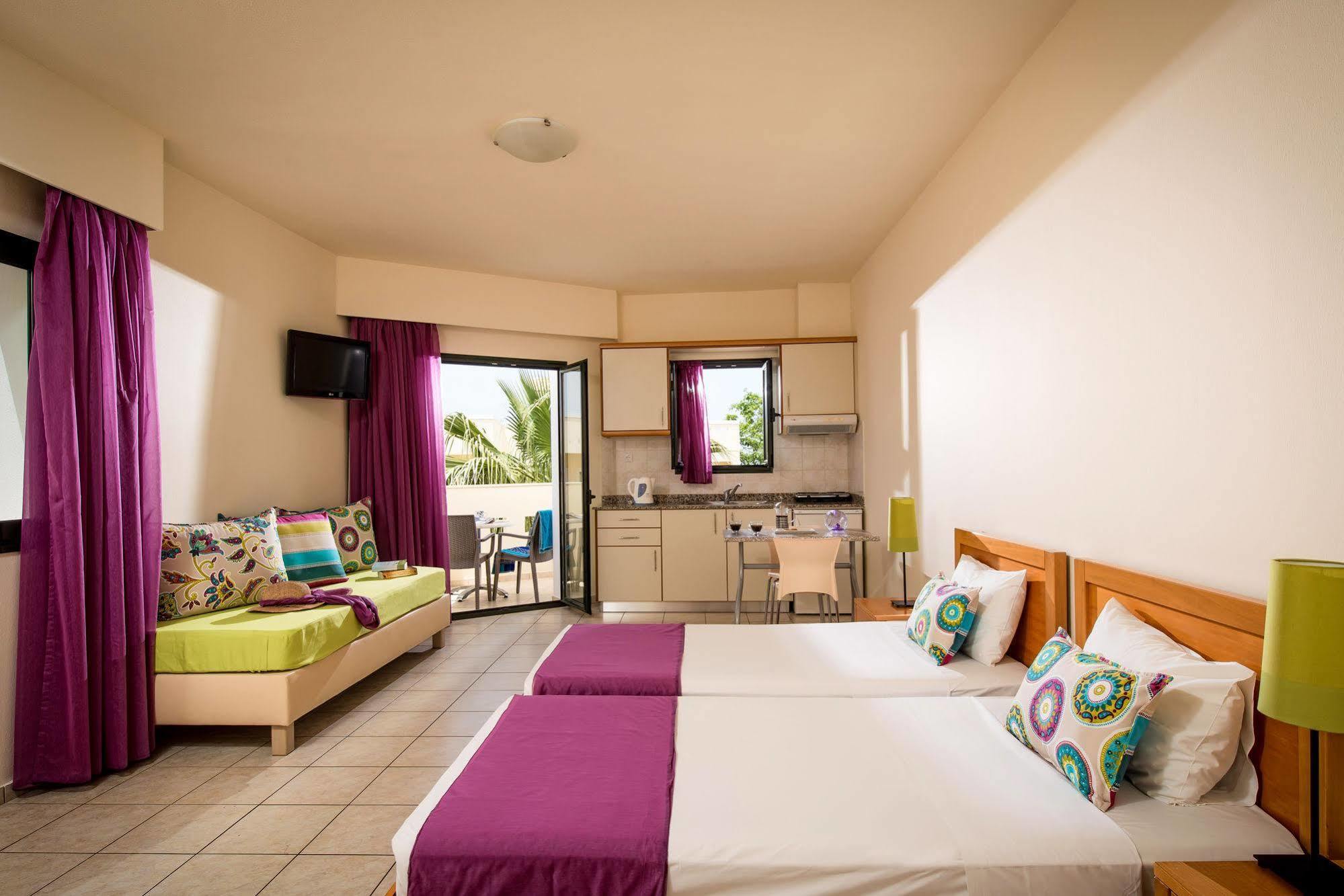 Kristalli Hotel Apartments マリア エクステリア 写真