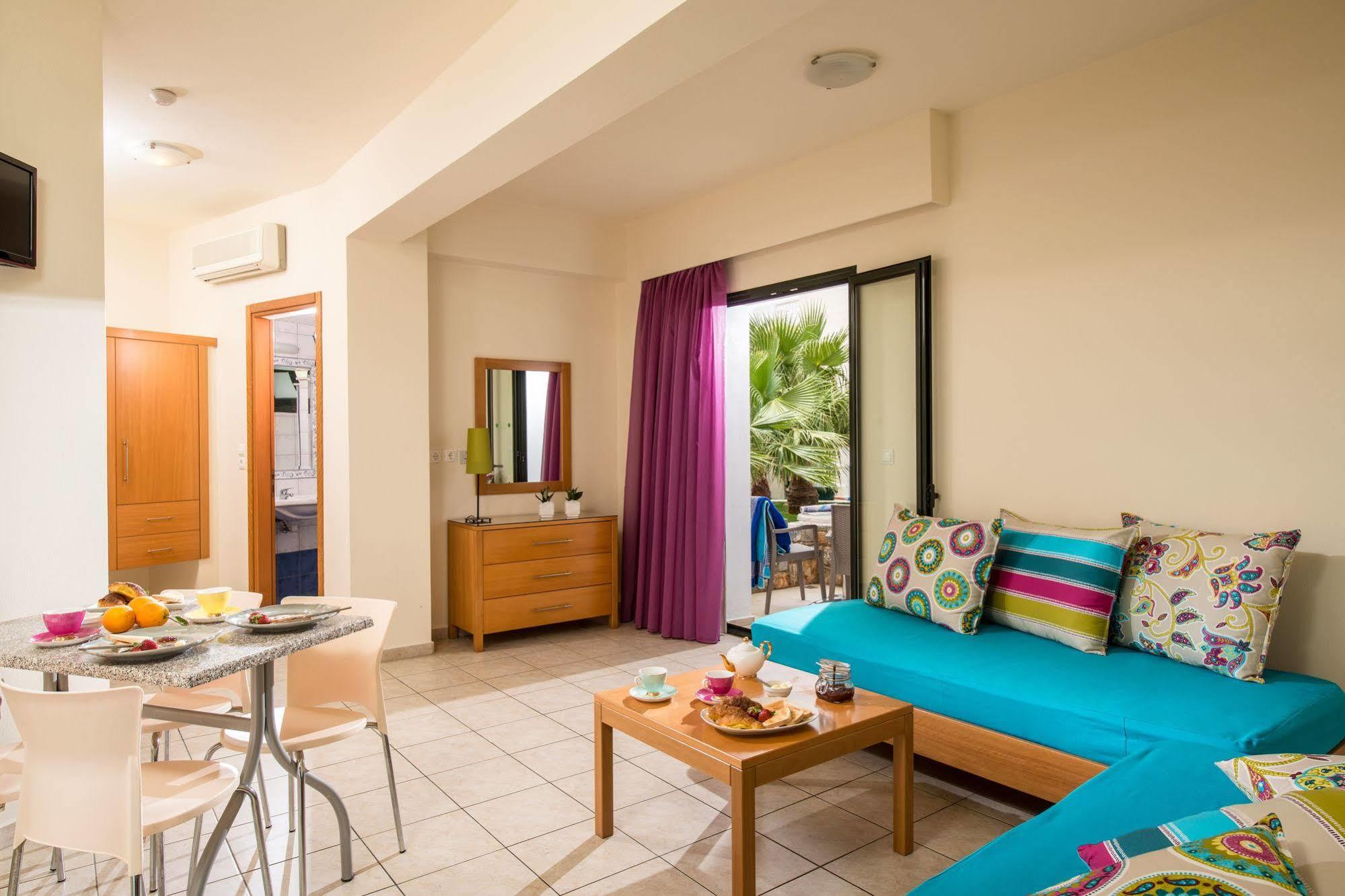 Kristalli Hotel Apartments マリア エクステリア 写真